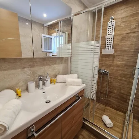 Mouson Luxury With Free Private Parking