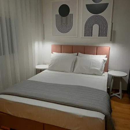 Mouson Luxury With Free Private Parking Apartament