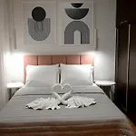 Mouson Luxury With Free Private Parking 公寓 卡瓦拉