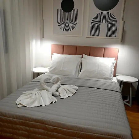 Mouson Luxury With Free Private Parking Apartment *