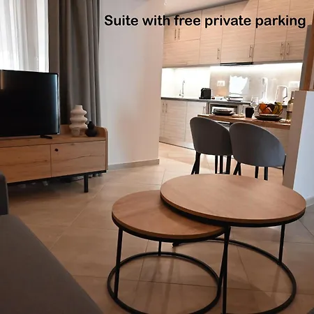 Mouson Luxury With Free Private Parking 公寓 卡瓦拉
