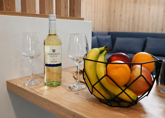 Mouson Luxury With Free Private Parking Apartament