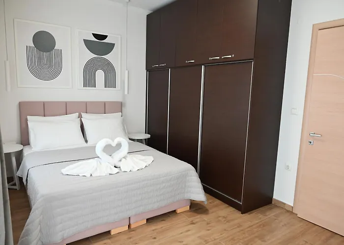 Mouson Luxury With Free Private Parking Apartament